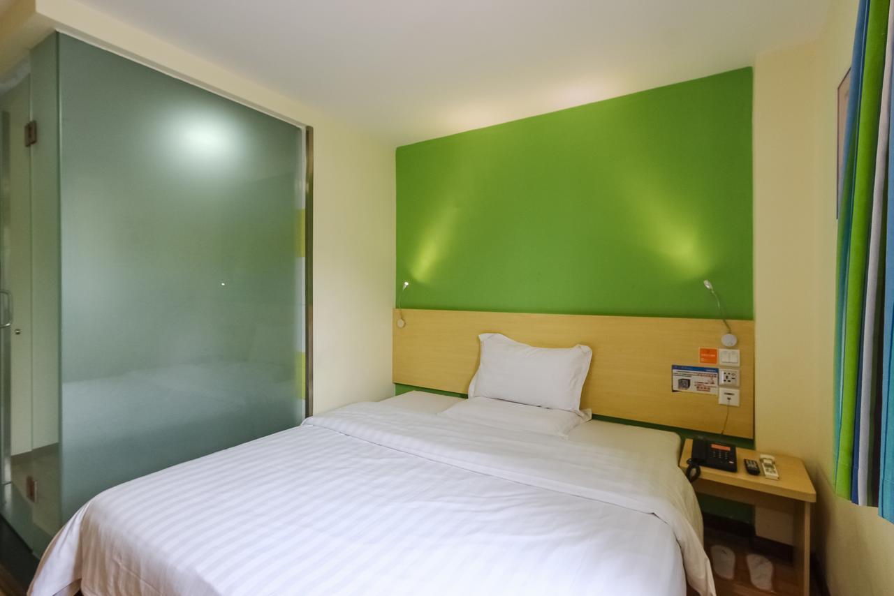 7Days Inn Guangzhou Southern Hospital Medical College Station Zewnętrze zdjęcie